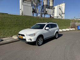 Mitsubishi Outlander 2.0 INSTYLE 7 Pers 2011 AUT-NAVI-NAP